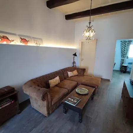 Rum i privatbostad Double Bedroom In St Julians In Shared House *