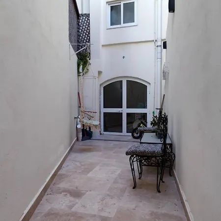 Double Bedroom In St Julians In Shared House *