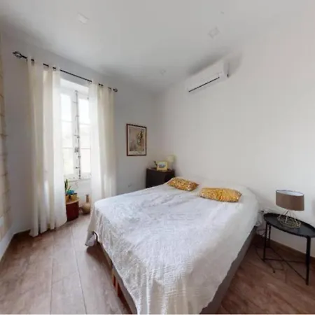 Pansiyon Double Bedroom In St Julians In Shared House Saint Julian's