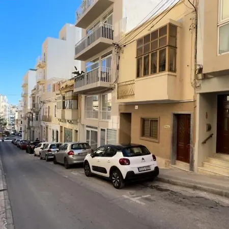 Pansiyon Double Bedroom In St Julians In Shared House *
