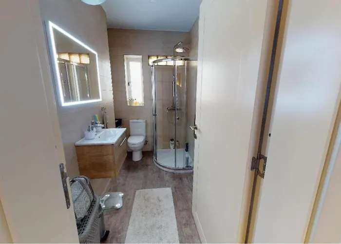 Double Bedroom In St Julians In Shared House Homestay Saint Julian's