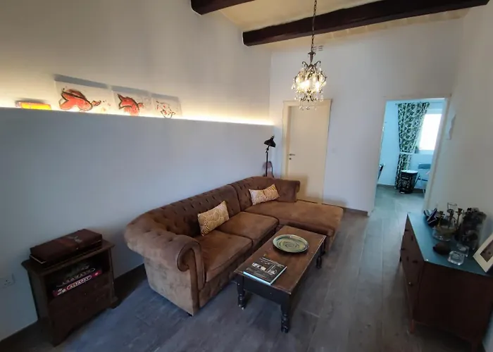 Homestay Double Bedroom In St Julians In Shared House *