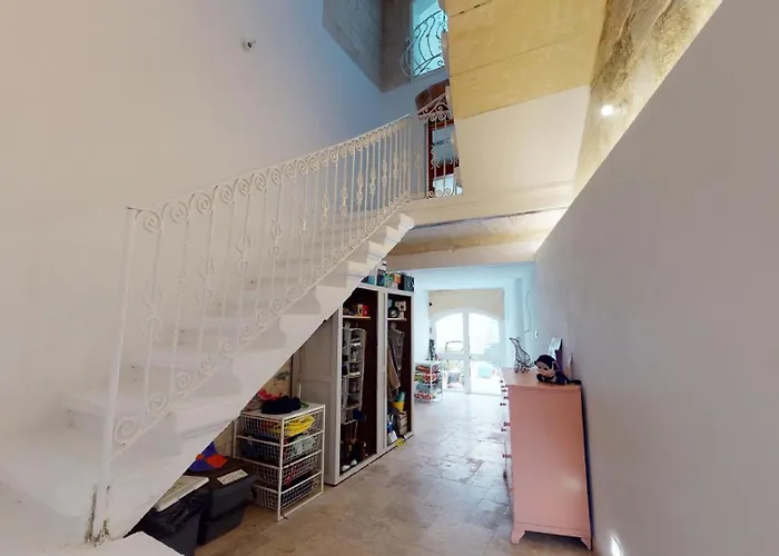 Double Bedroom In St Julians In Shared House *