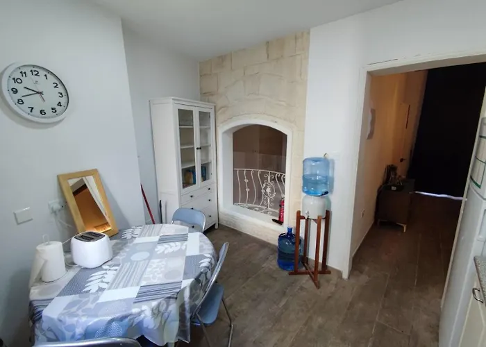 Double Bedroom In St Julians In Shared House